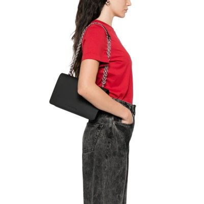 THE EASY CHIC SHOULDER BAG